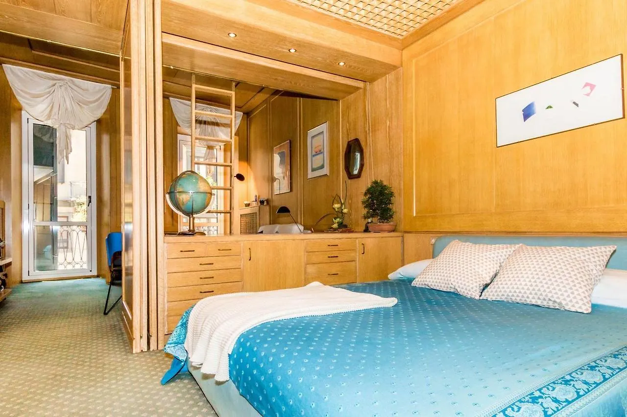 Apartment Joivy Charming Apt With Terrace In The Very Heart Of Milan